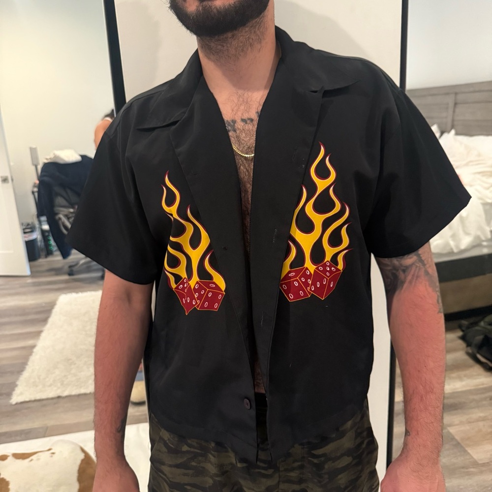 VINTAGE DRAGONFLY CLOTHING Black Shirt with Flame and Dice Design Cropped